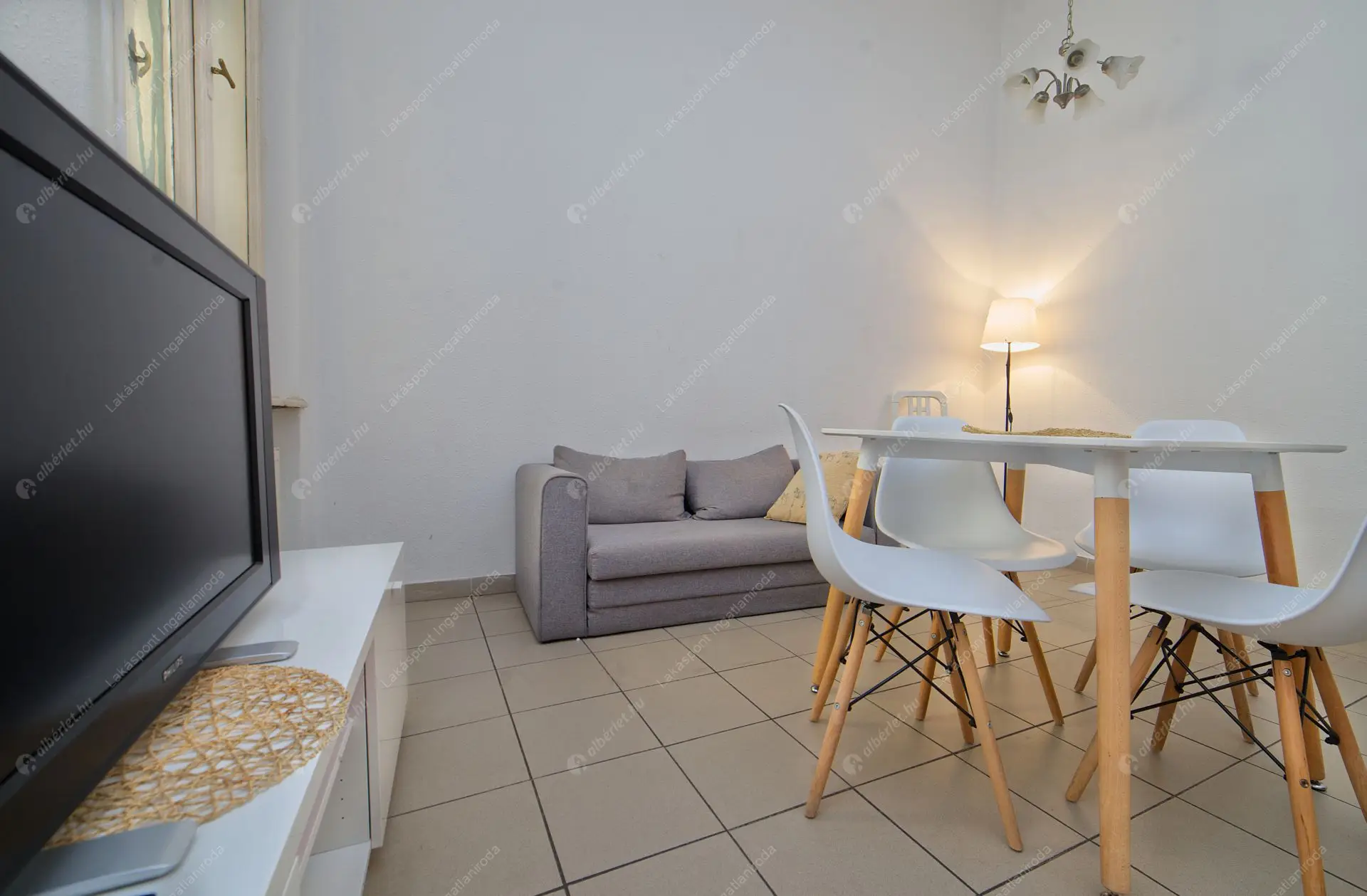 Kiadó albérlet 280000 Ft/hó áron: Budapest, IX. kerület  Ráday utca. Mérete: 79 nm, 3 szobás | Alberlet.hu - 6559066