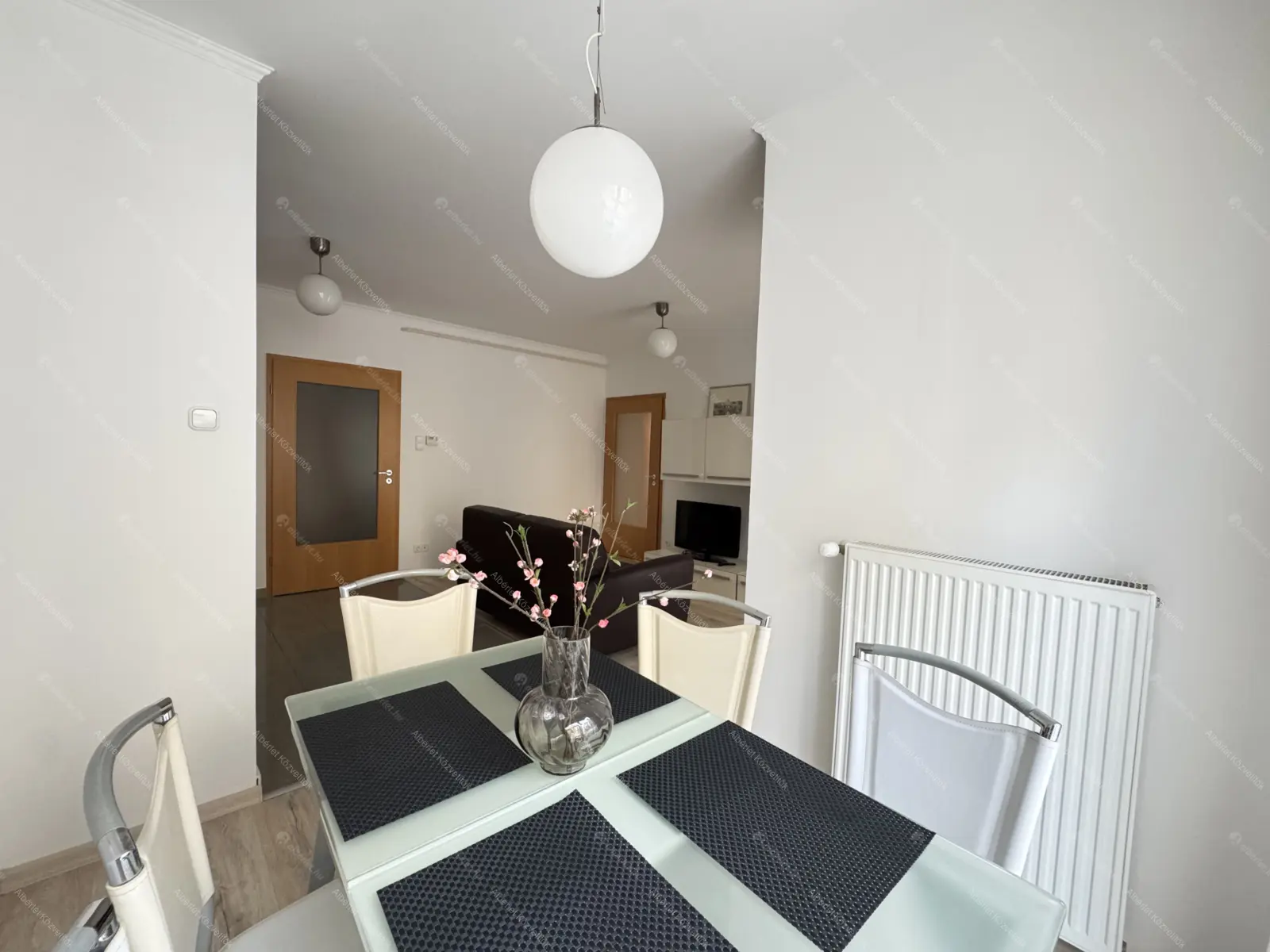 Kiadó albérlet 265000 Ft/hó áron: Budapest, IX. kerület  Sobieski János utca. Mérete: 46 nm, 1 szobás | Alberlet.hu - 6662269