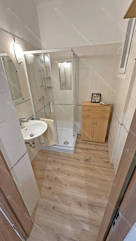 Kiadó albérlet 220000 Ft/hó áron: Budapest, IX. kerület  Soroksári út. Mérete: 38 nm, 1 szobás | Alberlet.hu - 6645730