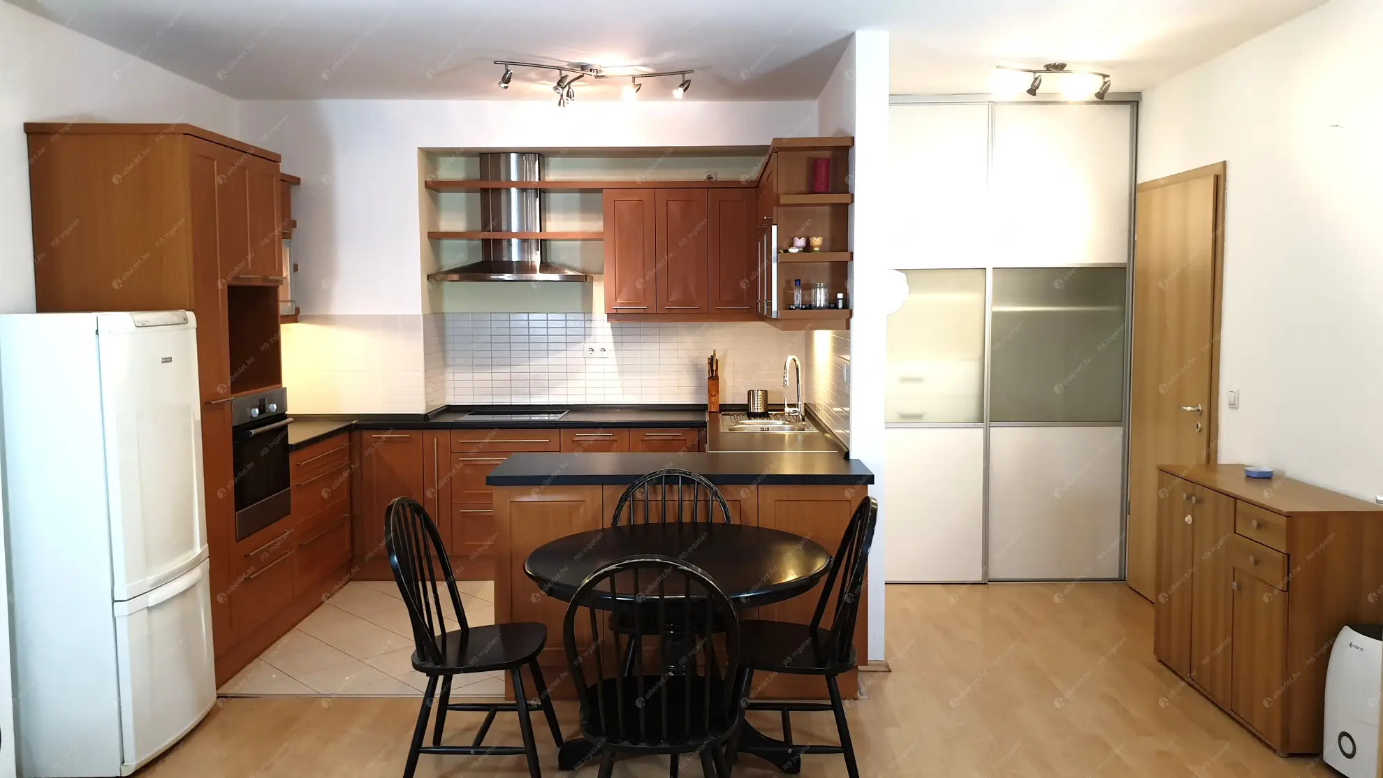 Kiadó albérlet 300000 Ft/hó áron: Budapest, IX. kerület  Tóth Kálmán utca. Mérete: 60 nm, 2 szobás | Alberlet.hu - 6575881