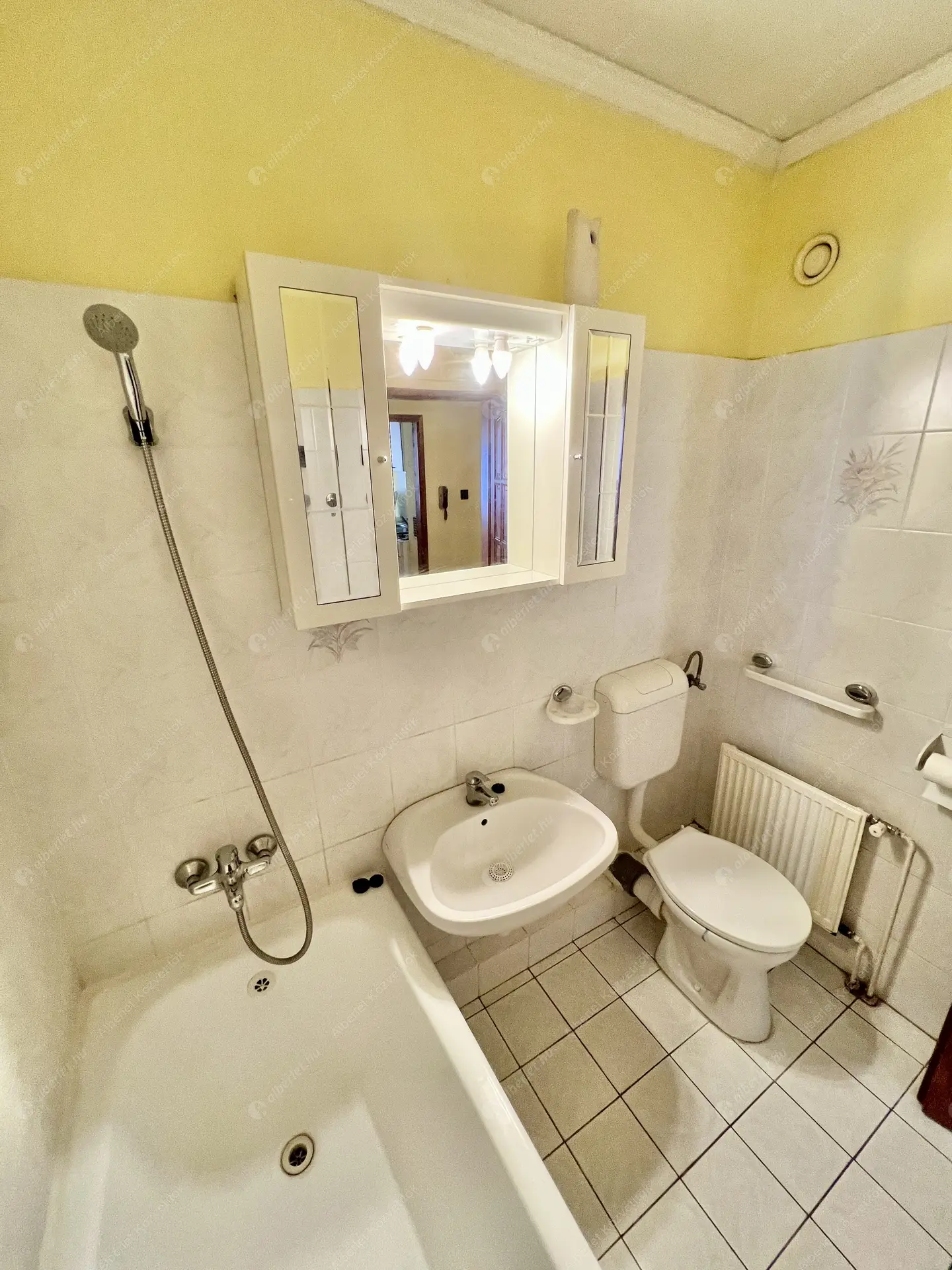 Kiadó albérlet 160000 Ft/hó áron: Budapest, IX. kerület  Tűzoltó utca. Mérete: 33 nm, 1 szobás | Alberlet.hu - 6498570