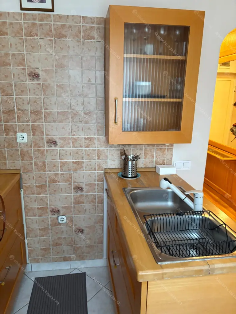 Kiadó albérlet 220000 Ft/hó áron: Budapest, IX. kerület  Tűzoltó utca. Mérete: 37 nm, 1 szobás | Alberlet.hu - 6687013