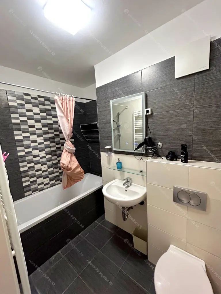 Kiadó albérlet 270000 Ft/hó áron: Budapest, IX. kerület  Tűzoltó utca. Mérete: 45 nm, 2 szobás | Alberlet.hu - 6691485