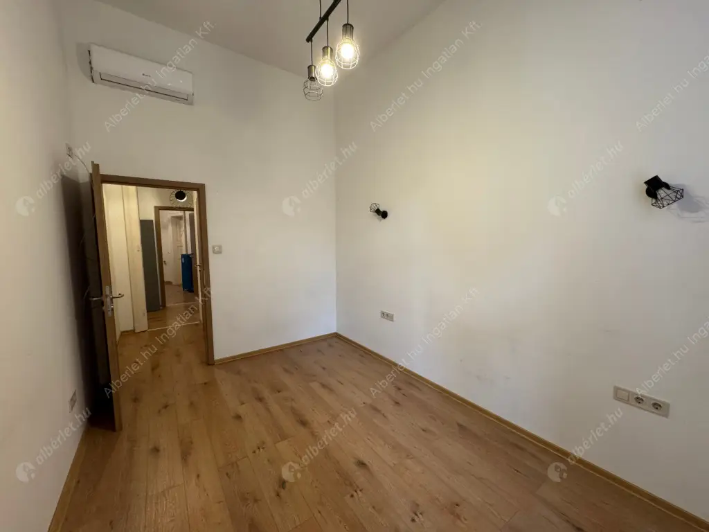 Kiadó albérlet 220000 Ft/hó áron: Budapest, IX. kerület  Üllői  út . Mérete: 49 nm, 2 szobás | Alberlet.hu - 6582778