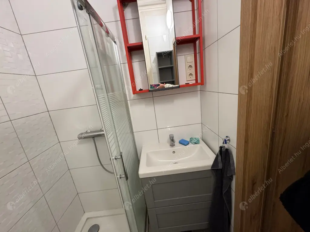 Kiadó albérlet 220000 Ft/hó áron: Budapest, IX. kerület  Üllői  út . Mérete: 49 nm, 2 szobás | Alberlet.hu - 6582786