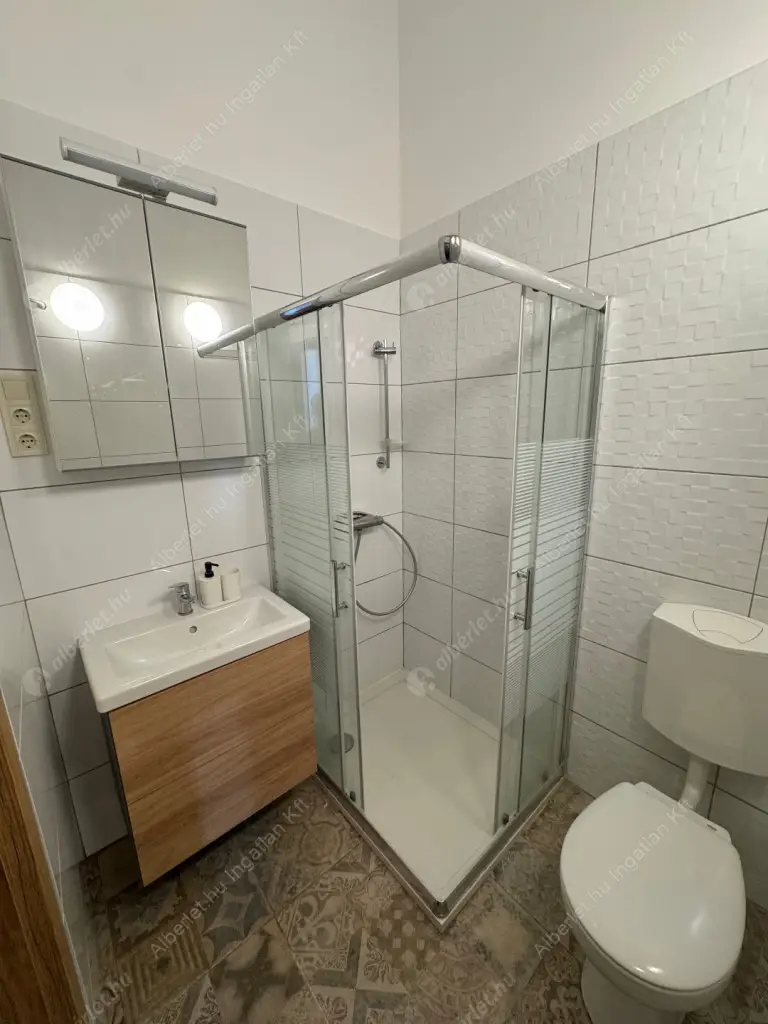 Kiadó albérlet 170000 Ft/hó áron: Budapest, IX. kerület  Üllői út. Mérete: 21 nm, 1 szobás | Alberlet.hu - 6623245