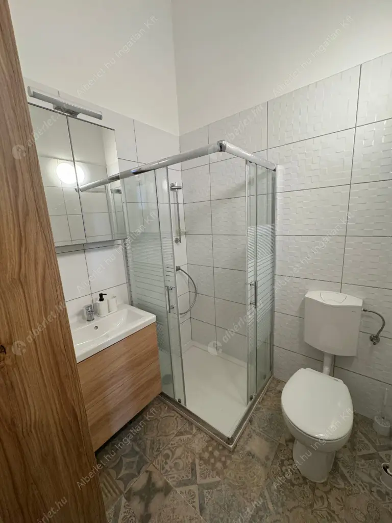 Kiadó albérlet 170000 Ft/hó áron: Budapest, IX. kerület  Üllői út. Mérete: 21 nm, 1 szobás | Alberlet.hu - 6623246