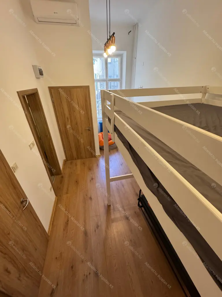 Kiadó albérlet 170000 Ft/hó áron: Budapest, IX. kerület  Üllői út. Mérete: 21 nm, 1 szobás | Alberlet.hu - 6650833