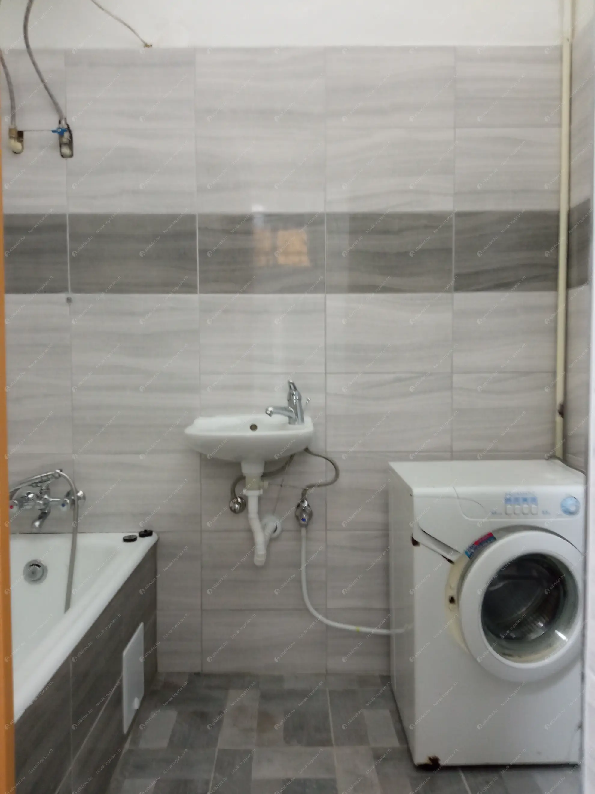 Kiadó albérlet 220000 Ft/hó áron: Budapest, IX. kerület  Üllői út. Mérete: 42 nm, 2 szobás | Alberlet.hu - 6573984