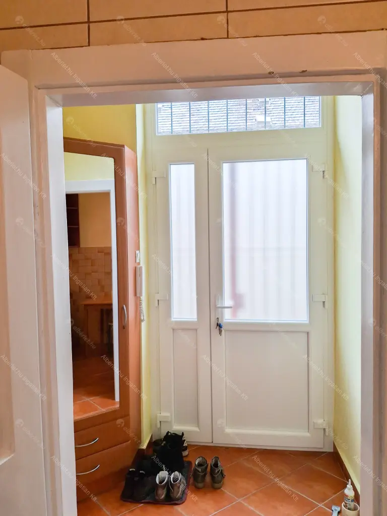 Kiadó albérlet 215000 Ft/hó áron: Budapest, IX. kerület  Üllői út. Mérete: 50 nm, 1 szobás | Alberlet.hu - 6700087