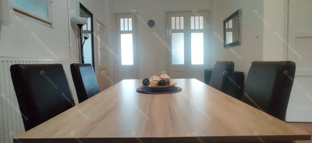 Kiadó albérlet 370000 Ft/hó áron: Budapest, IX. kerület  Üllői út. Mérete: 98 nm, 3 szobás | Alberlet.hu - 6684187