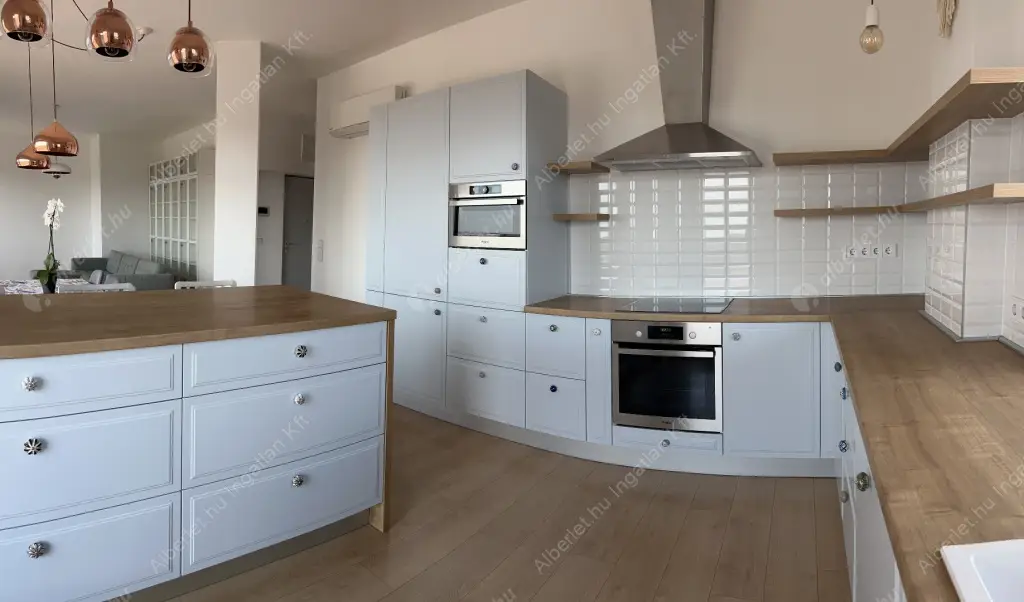 Kiadó albérlet 960000 Ft/hó áron: Budapest, IX. kerület  Vágóhíd utca. Mérete: 109 nm, 5 szobás | Alberlet.hu - 6592508