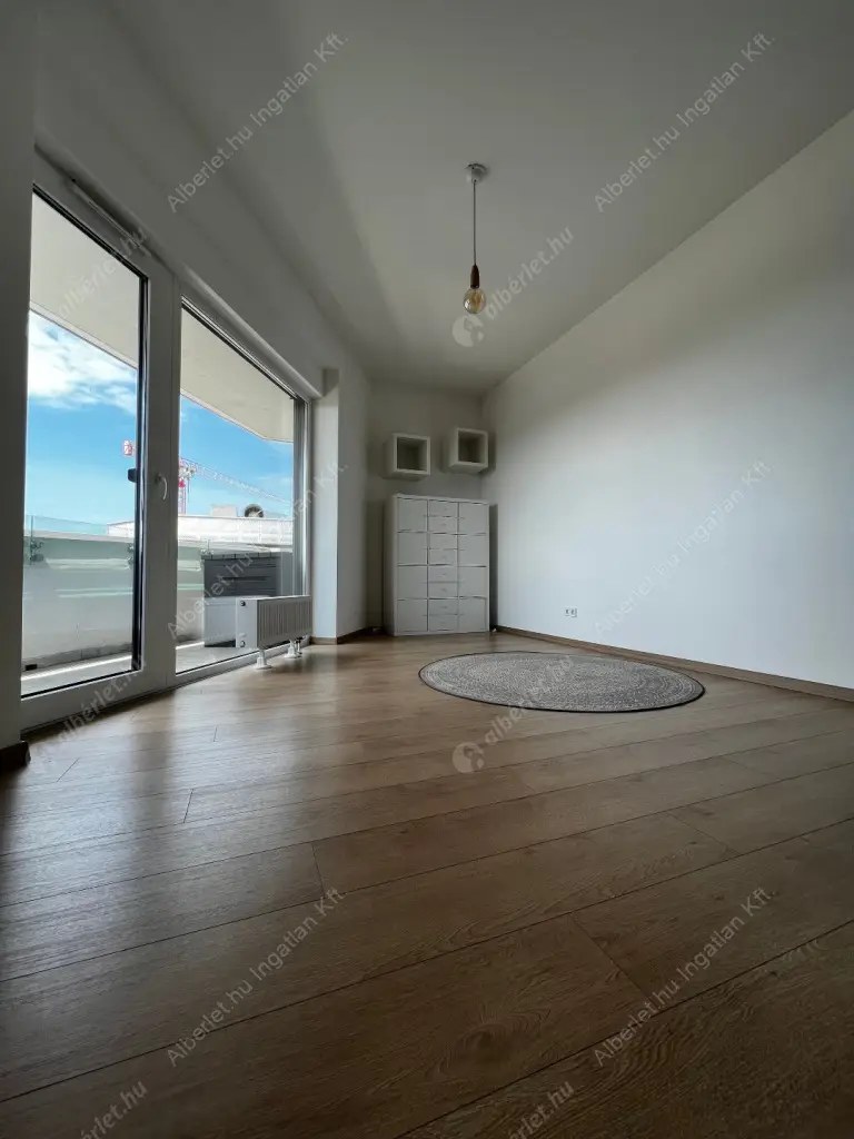 Kiadó albérlet 960000 Ft/hó áron: Budapest, IX. kerület  Vágóhíd utca. Mérete: 109 nm, 5 szobás | Alberlet.hu - 6592514