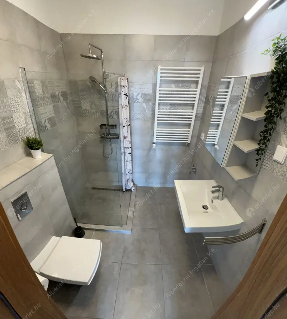 Kiadó albérlet 960000 Ft/hó áron: Budapest, IX. kerület  Vágóhíd utca. Mérete: 109 nm, 5 szobás | Alberlet.hu - 6592515