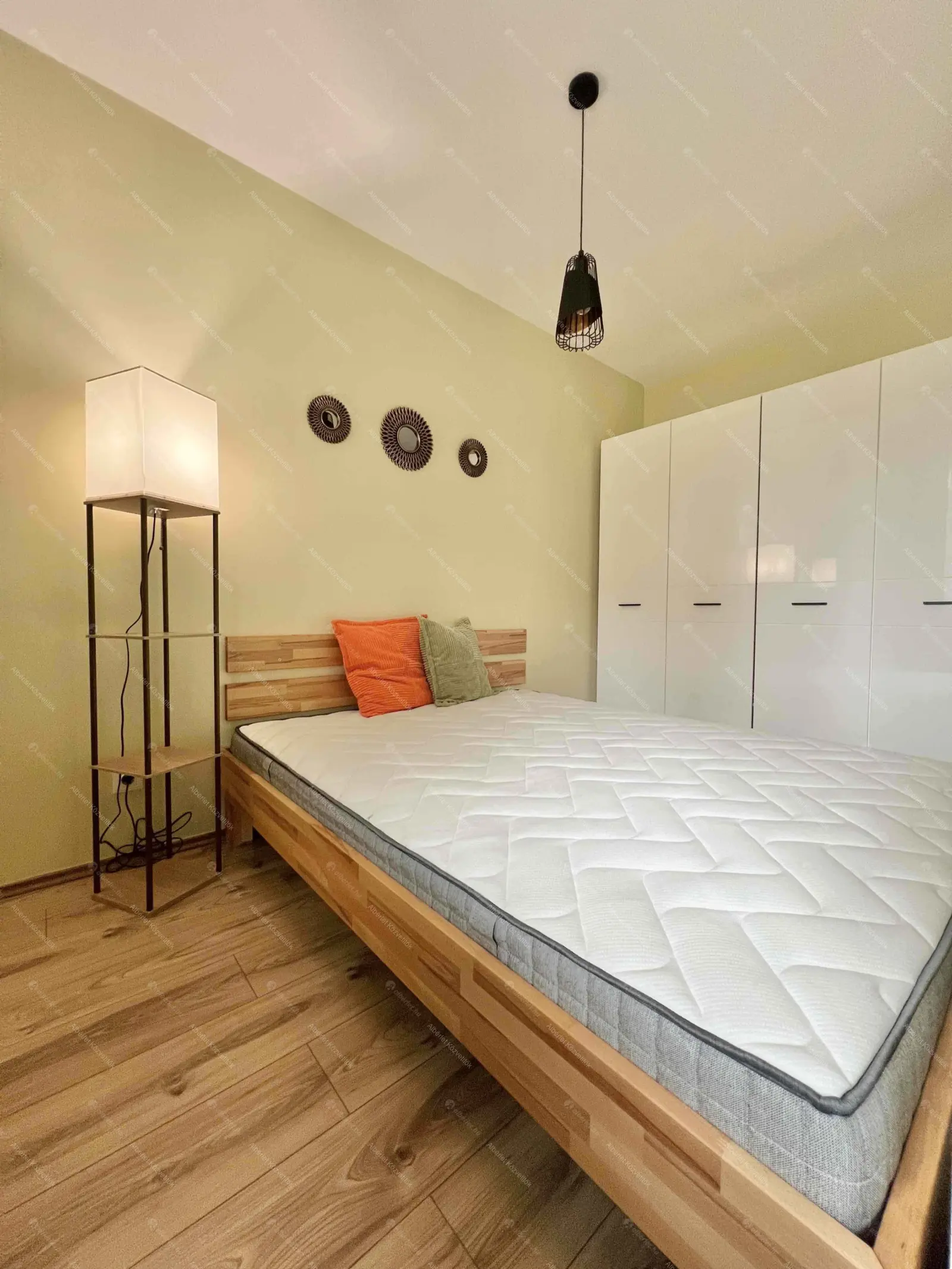 Kiadó albérlet 295000 Ft/hó áron: Budapest, IX. kerület  Vágóhíd utca. Mérete: 35 nm, 1 szobás | Alberlet.hu - 6699790