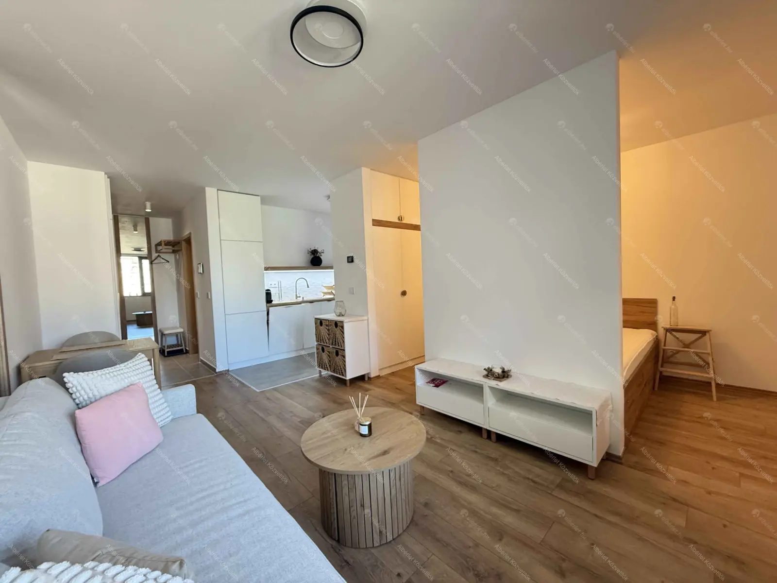 Kiadó albérlet 270000 Ft/hó áron: Budapest, IX. kerület  Vágóhíd utca. Mérete: 40 nm, 1 szobás | Alberlet.hu - 6662715