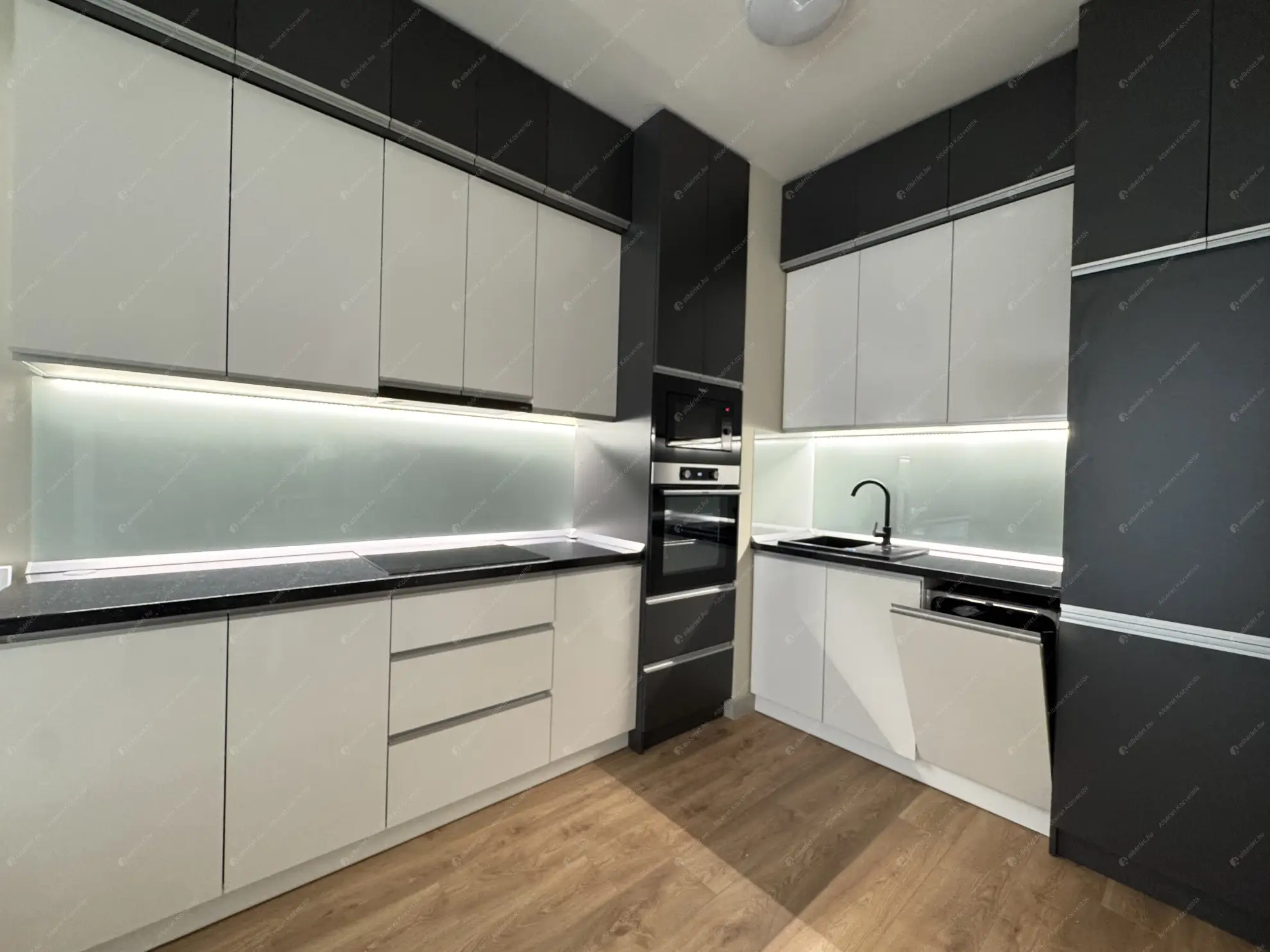 Kiadó albérlet 320000 Ft/hó áron: Budapest, IX. kerület  Vágóhíd utca. Mérete: 52 nm, 2 szobás | Alberlet.hu - 6570211