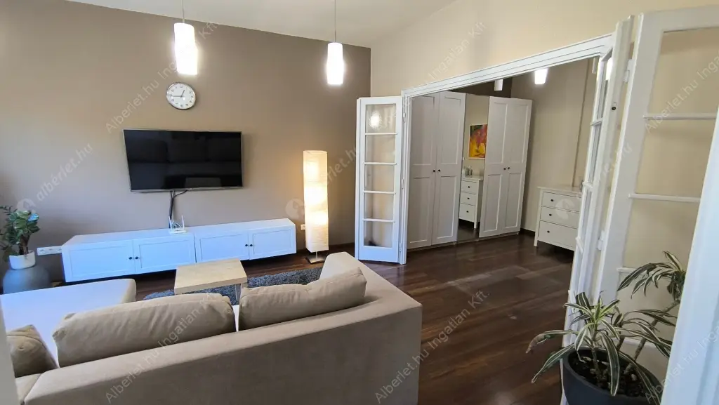 Kiadó albérlet 350000 Ft/hó áron: Budapest, IX. kerület  Vaskapu utca. Mérete: 80 nm, 3 szobás | Alberlet.hu - 6601287