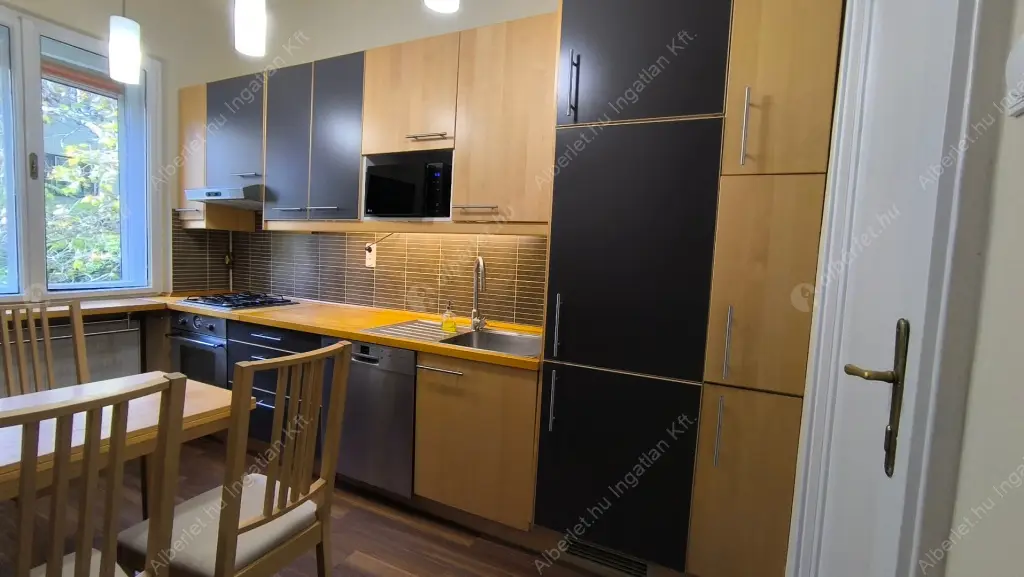 Kiadó albérlet 320000 Ft/hó áron: Budapest, IX. kerület  Vaskapu utca. Mérete: 80 nm, 3 szobás | Alberlet.hu - 6631570