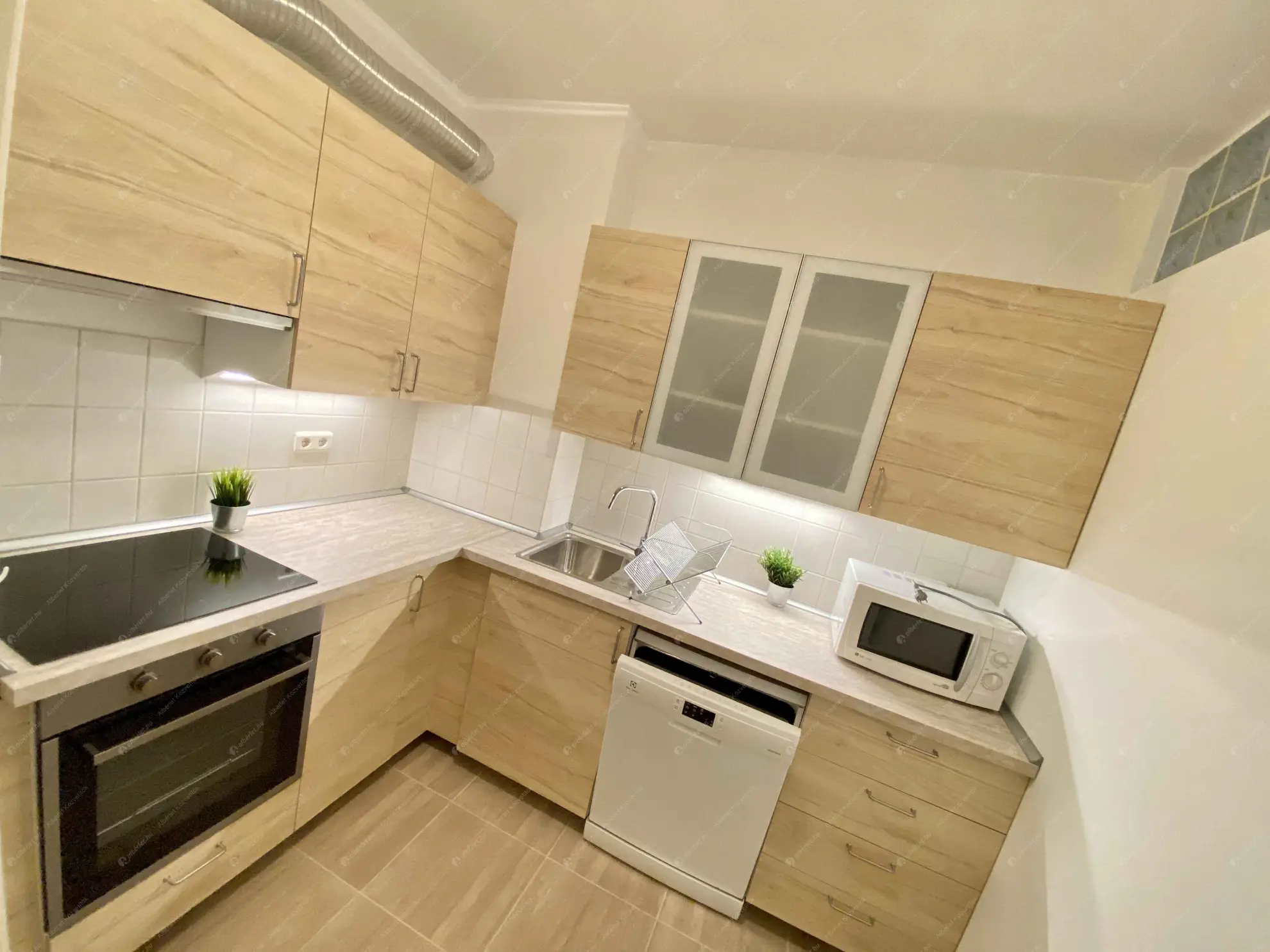 Kiadó albérlet 220000 Ft/hó áron: Budapest, IX. kerület  Viola utca. Mérete: 52 nm, 1 szobás | Alberlet.hu - 6570251