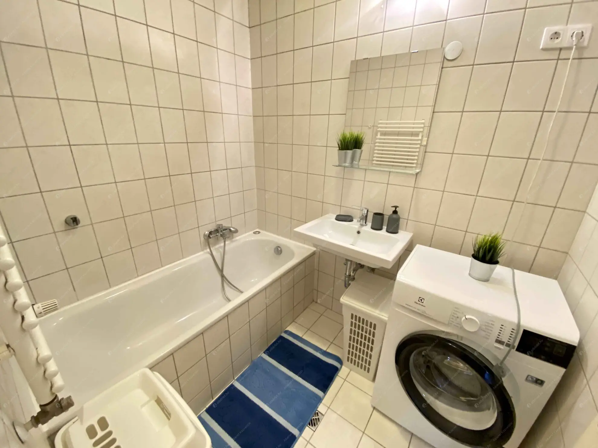 Kiadó albérlet 220000 Ft/hó áron: Budapest, IX. kerület  Viola utca. Mérete: 52 nm, 1 szobás | Alberlet.hu - 6570252