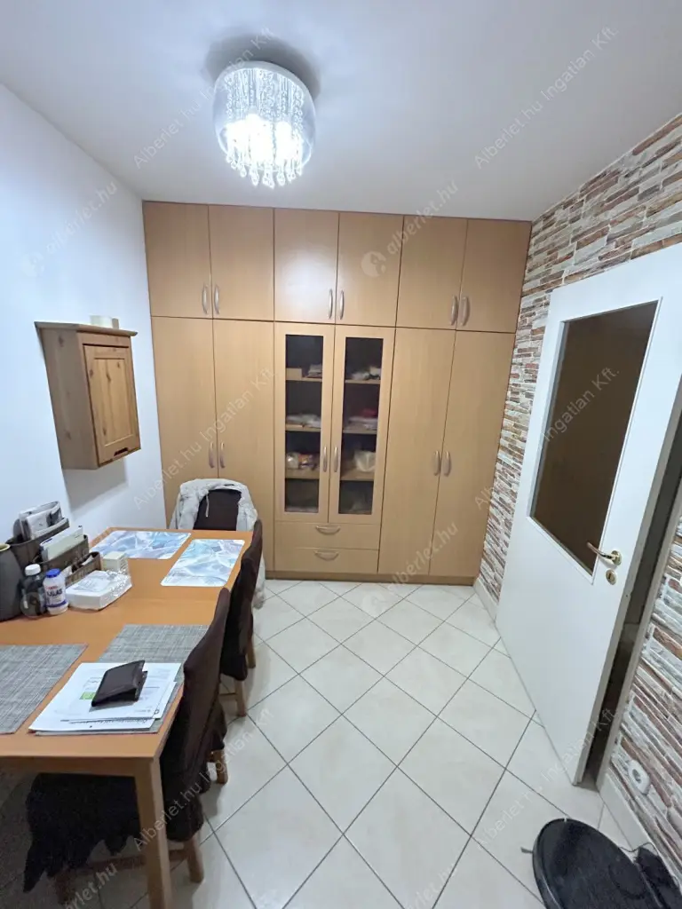 Kiadó albérlet 320000 Ft/hó áron: Budapest, IX. kerület  Viola utca. Mérete: 64 nm, 3 szobás | Alberlet.hu - 6172875