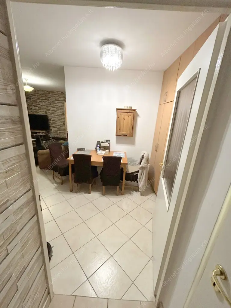 Kiadó albérlet 320000 Ft/hó áron: Budapest, IX. kerület  Viola utca. Mérete: 64 nm, 3 szobás | Alberlet.hu - 6172879