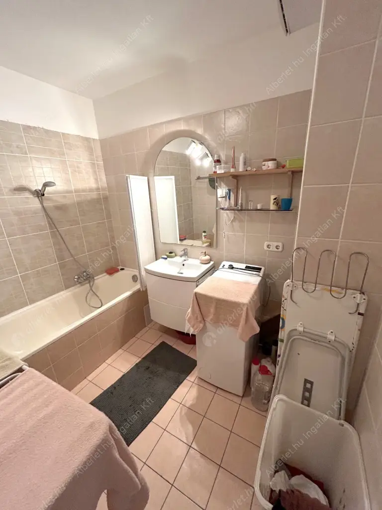 Kiadó albérlet 320000 Ft/hó áron: Budapest, IX. kerület  Viola utca. Mérete: 64 nm, 3 szobás | Alberlet.hu - 6172881