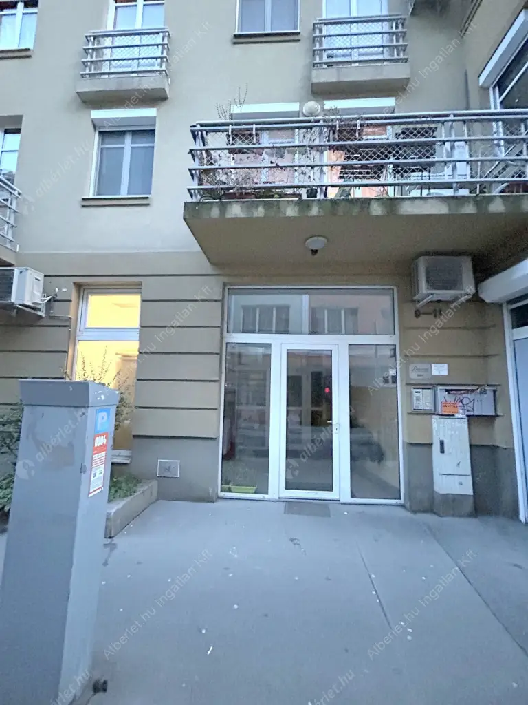 Kiadó albérlet 320000 Ft/hó áron: Budapest, IX. kerület  Viola utca. Mérete: 64 nm, 3 szobás | Alberlet.hu - 6172883