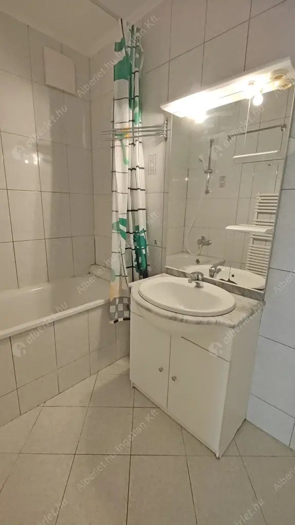 Kiadó albérlet 360000 Ft/hó áron: Budapest, IX. kerület  Viola utca. Mérete: 76 nm, 3 szobás | Alberlet.hu - 6588430