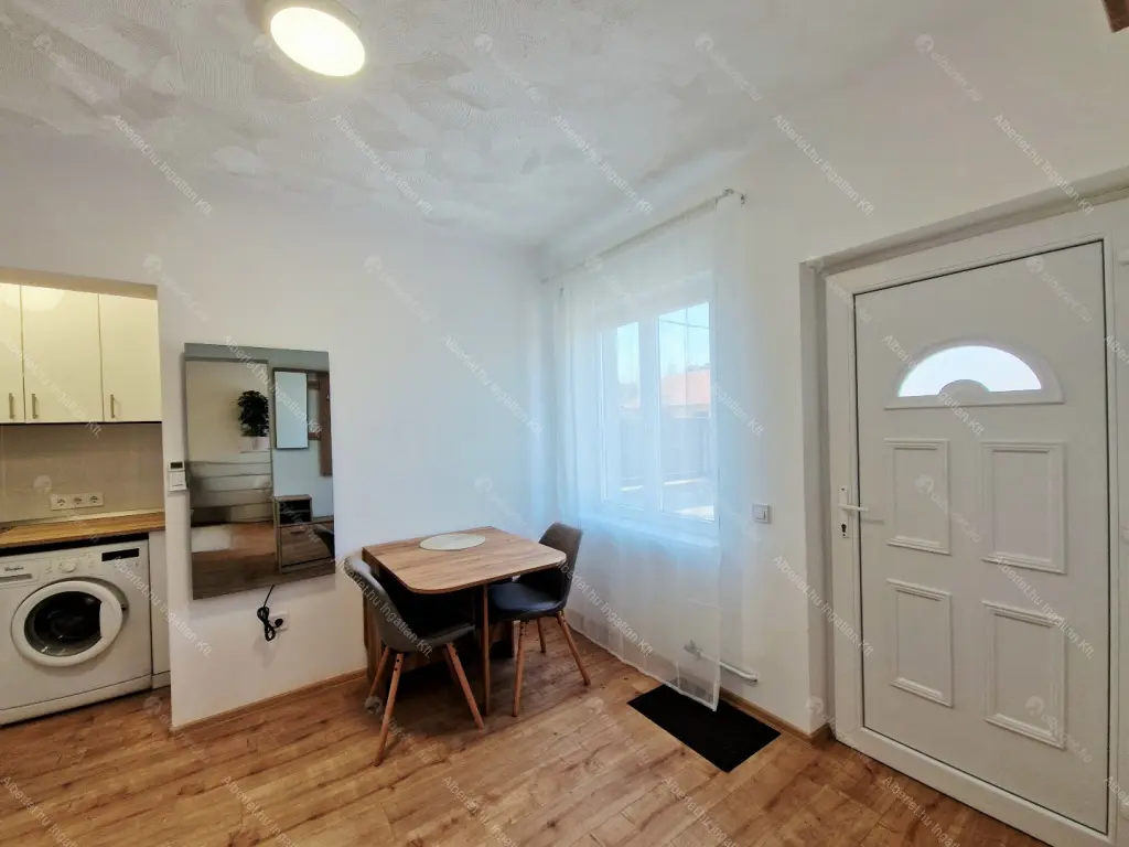 Kiadó albérlet 190000 Ft/hó áron: Budapest, IX. kerület  Víztorony köz. Mérete: 27 nm, 1 szobás | Alberlet.hu - 6679738