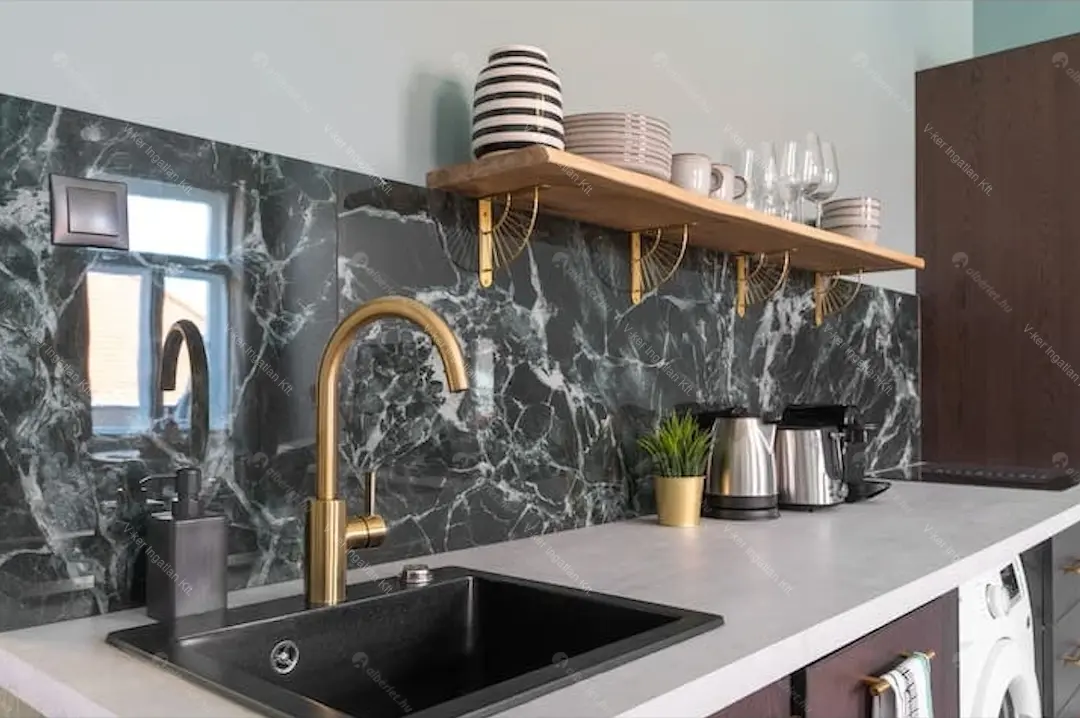 Kiadó albérlet 473000 Ft/hó áron: Budapest, V. kerület  Akadémia utca. Mérete: 50 nm, 2 szobás | Alberlet.hu - 6708664