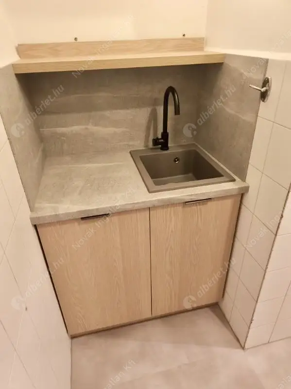 Kiadó albérlet 230000 Ft/hó áron: Budapest, V. kerület  Alkotmány utca. Mérete: 40 nm, 1 szobás | Alberlet.hu - 6583874