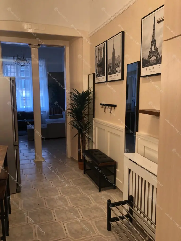 Kiadó albérlet 360000 Ft/hó áron: Budapest, V. kerület  Alkotmány utca. Mérete: 53 nm, 2 szobás | Alberlet.hu - 6709835