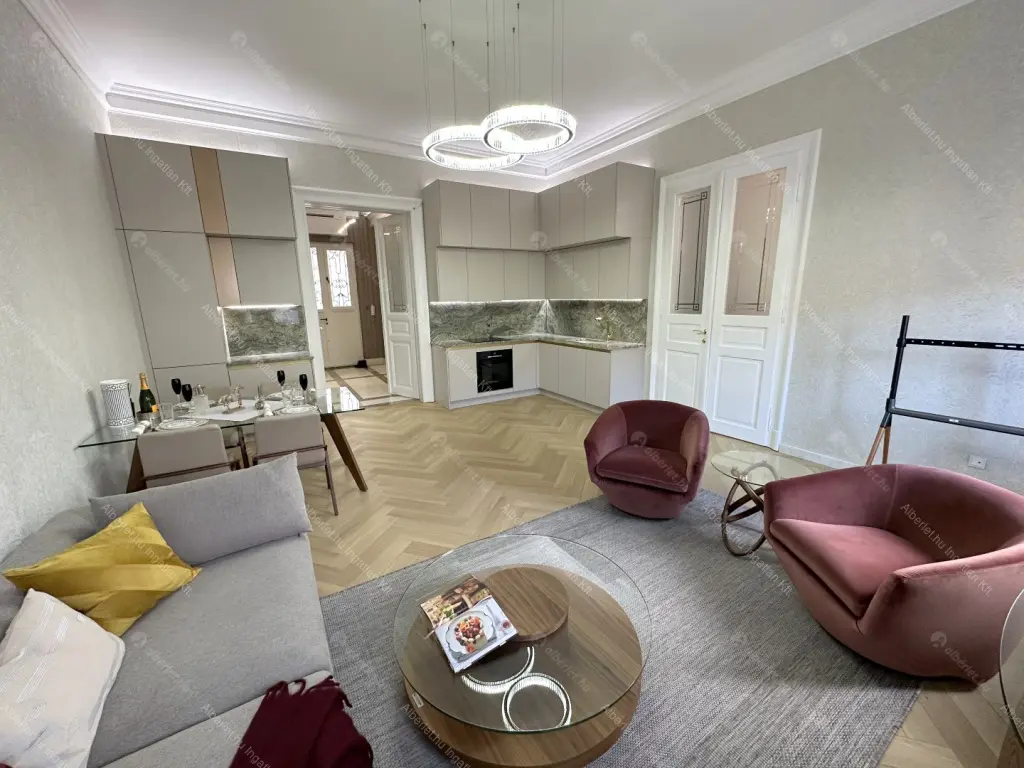 Kiadó albérlet 1247000 Ft/hó áron: Budapest, V. kerület  Alkotmány utca. Mérete: 80 nm, 3 szobás | Alberlet.hu - 6682541