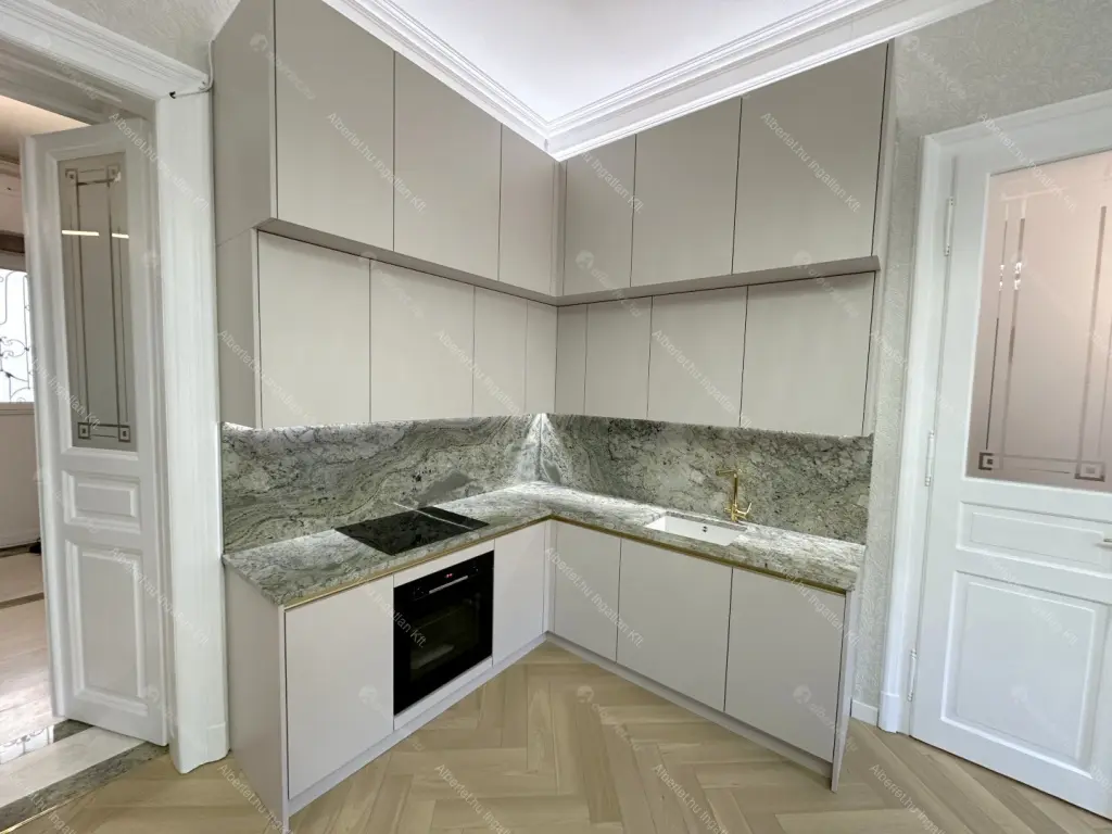 Kiadó albérlet 1247000 Ft/hó áron: Budapest, V. kerület  Alkotmány utca. Mérete: 80 nm, 3 szobás | Alberlet.hu - 6682542