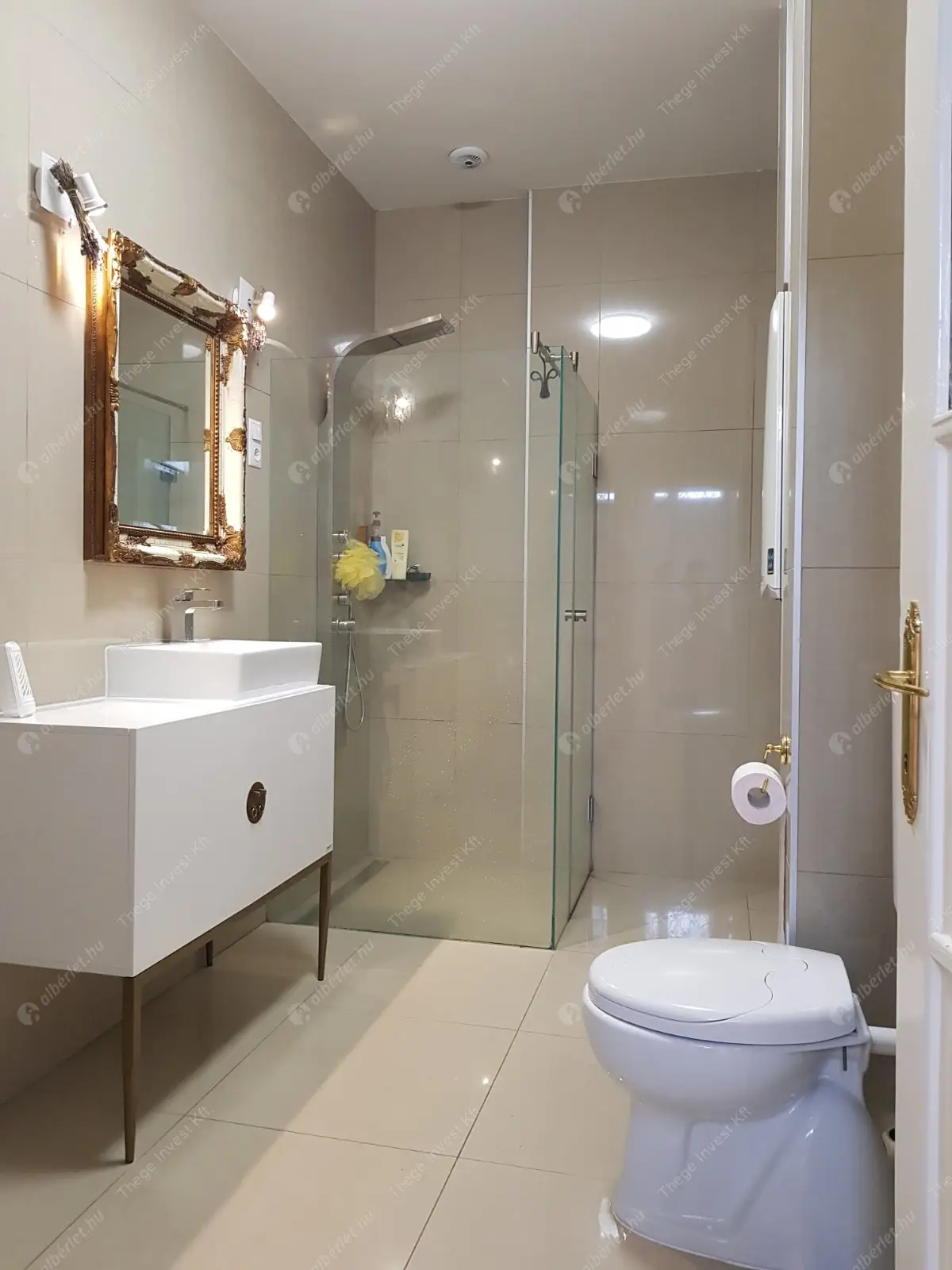 Kiadó albérlet 380000 Ft/hó áron: Budapest, V. kerület  Apáczai Csere János utca. Mérete: 83 nm, 2 szobás | Alberlet.hu - 6554383