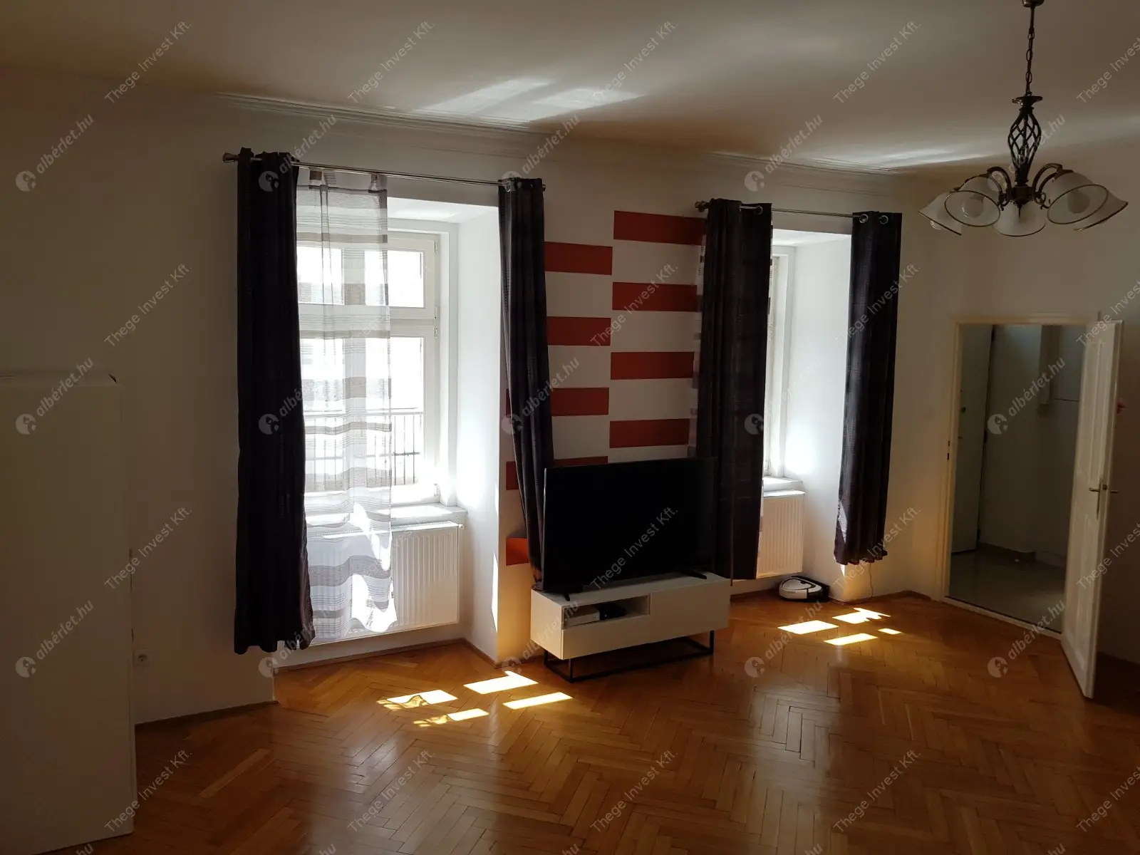 Kiadó albérlet 380000 Ft/hó áron: Budapest, V. kerület  Apáczai Csere János utca. Mérete: 83 nm, 2 szobás | Alberlet.hu - 6554384