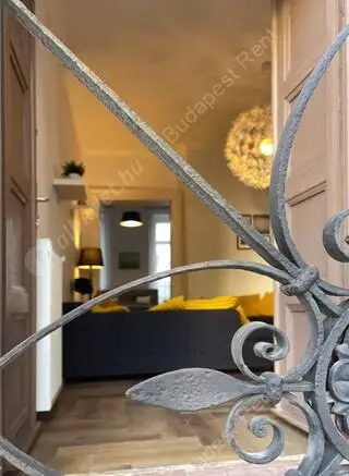 Kiadó albérlet 650000 Ft/hó áron: Budapest, V. kerület  Arany János utca. Mérete: 110 nm, 3 szobás | Alberlet.hu - 6290874