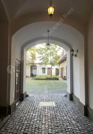 Kiadó albérlet 650000 Ft/hó áron: Budapest, V. kerület  Arany János utca. Mérete: 110 nm, 3 szobás | Alberlet.hu - 6290880