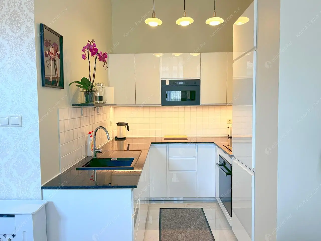 Kiadó albérlet 450000 Ft/hó áron: Budapest, V. kerület  Arany János utca. Mérete: 45 nm, 1 szobás | Alberlet.hu - 6392055