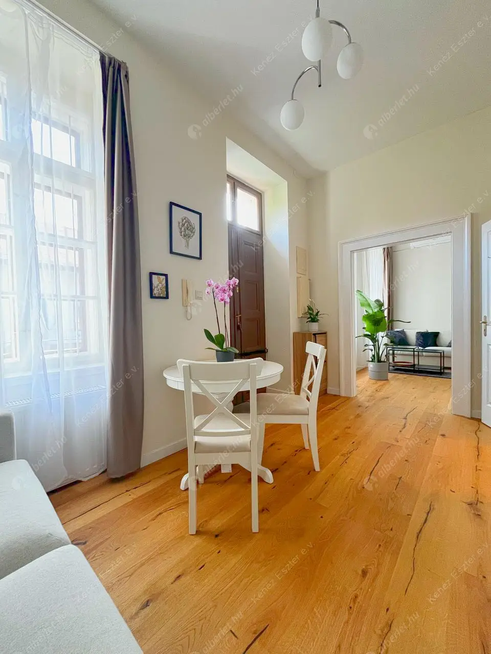 Kiadó albérlet 450000 Ft/hó áron: Budapest, V. kerület  Arany János utca. Mérete: 45 nm, 1 szobás | Alberlet.hu - 6392056