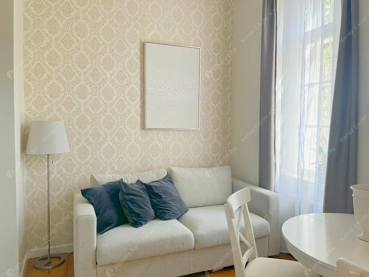 Kiadó albérlet 450000 Ft/hó áron: Budapest, V. kerület  Arany János utca. Mérete: 45 nm, 1 szobás | Alberlet.hu - 6392059