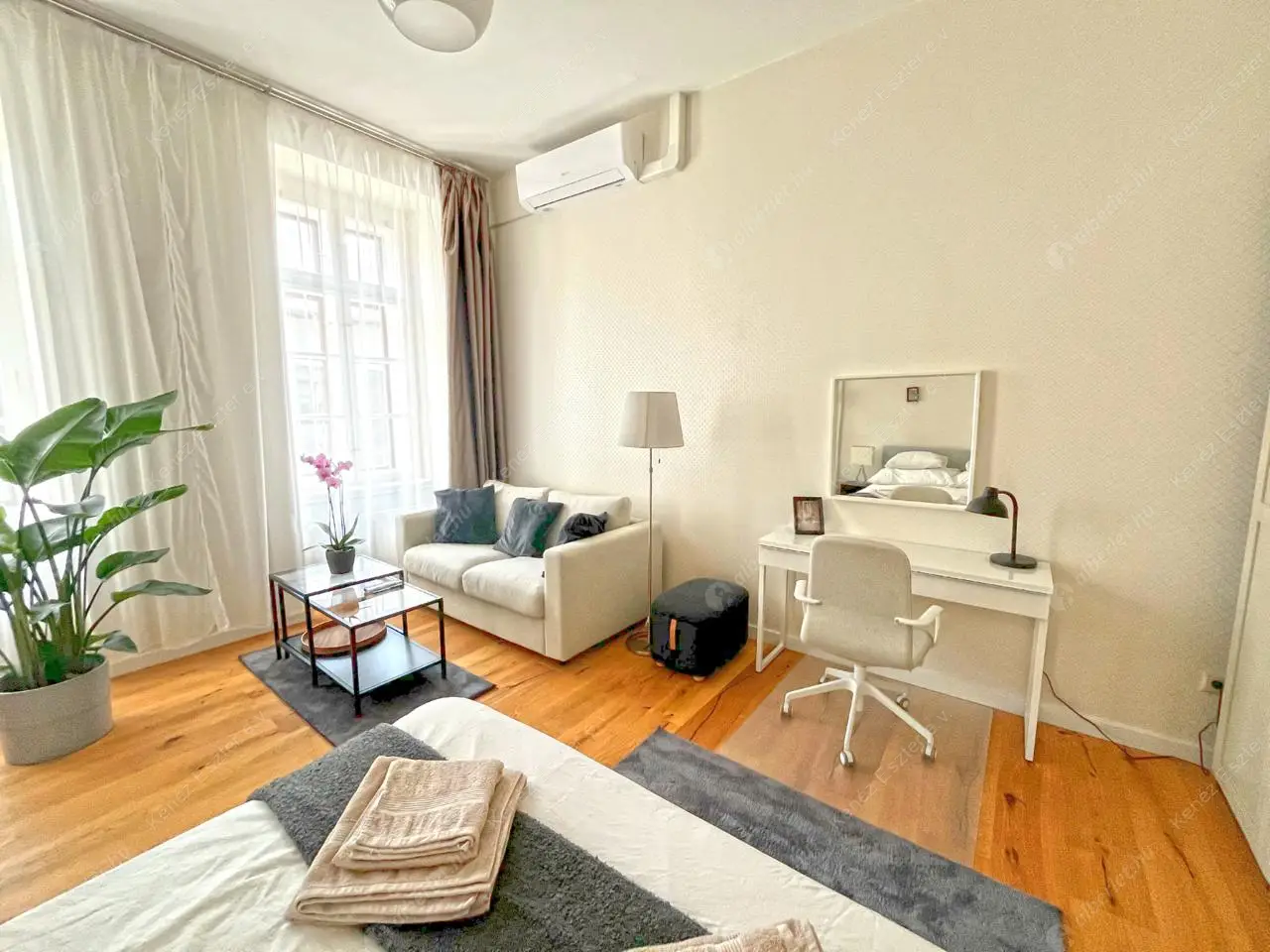 Kiadó albérlet 450000 Ft/hó áron: Budapest, V. kerület  Arany János utca. Mérete: 45 nm, 1 szobás | Alberlet.hu - 6392064