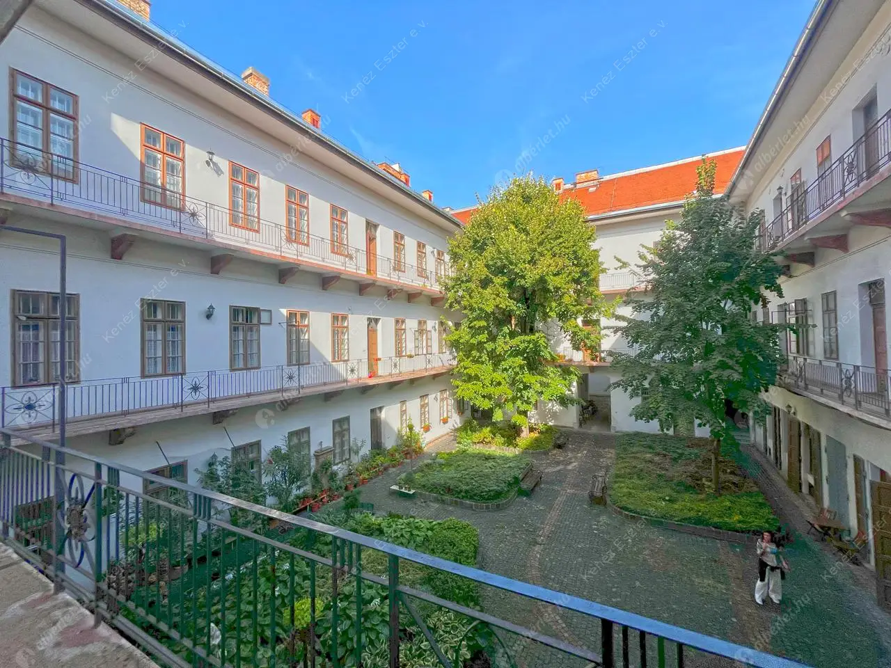 Kiadó albérlet 450000 Ft/hó áron: Budapest, V. kerület  Arany János utca. Mérete: 45 nm, 1 szobás | Alberlet.hu - 6392066