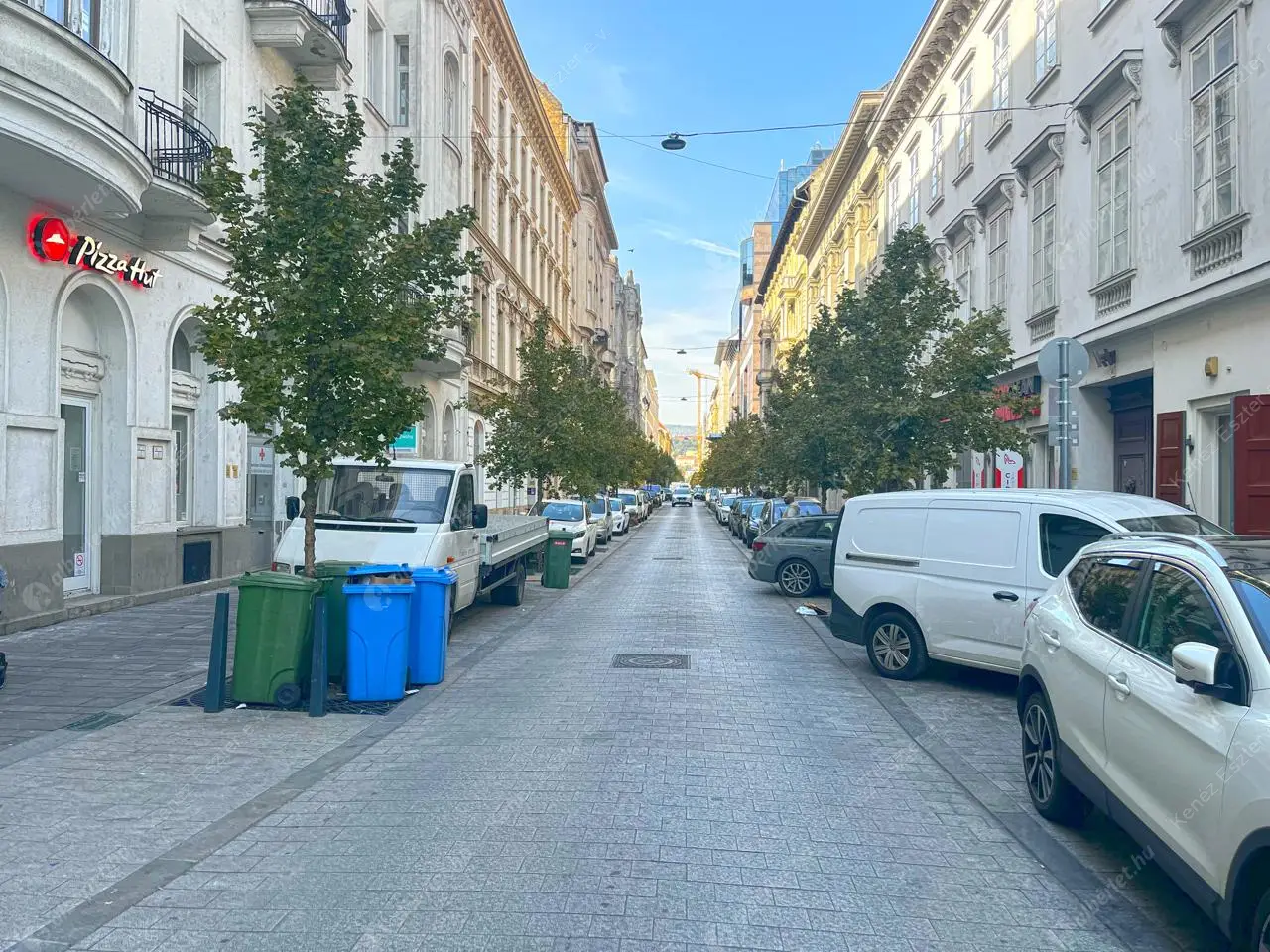 Kiadó albérlet 450000 Ft/hó áron: Budapest, V. kerület  Arany János utca. Mérete: 45 nm, 1 szobás | Alberlet.hu - 6392067