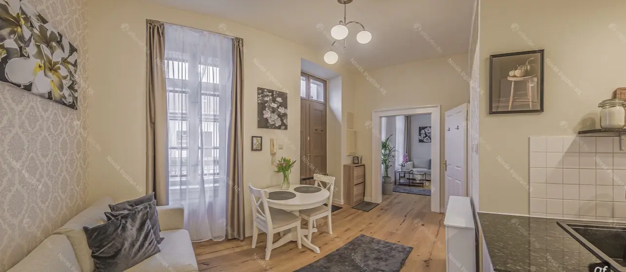 Kiadó albérlet 350000 Ft/hó áron: Budapest, V. kerület  Arany János utca. Mérete: 45 nm, 1 szobás | Alberlet.hu - 6670571