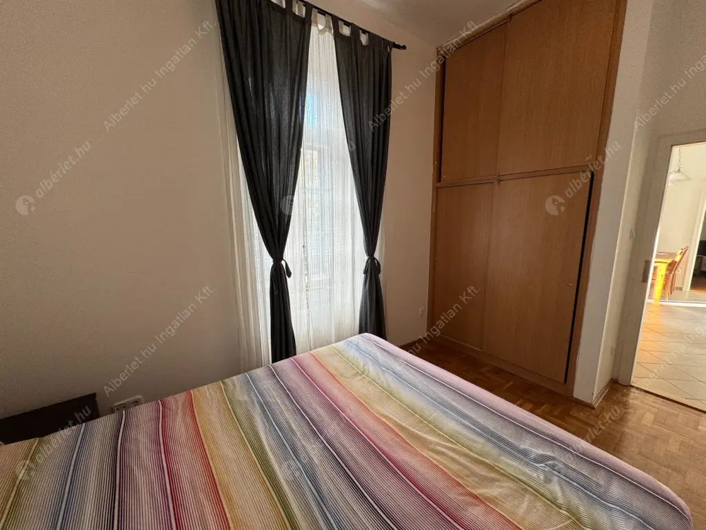 Kiadó albérlet 343000 Ft/hó áron: Budapest, V. kerület  Arany János utca. Mérete: 66 nm, 3 szobás | Alberlet.hu - 6561013