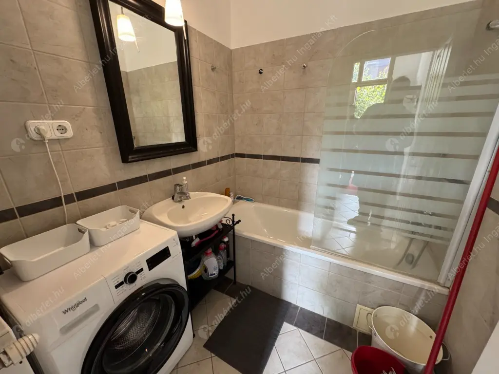 Kiadó albérlet 343000 Ft/hó áron: Budapest, V. kerület  Arany János utca. Mérete: 66 nm, 3 szobás | Alberlet.hu - 6561015