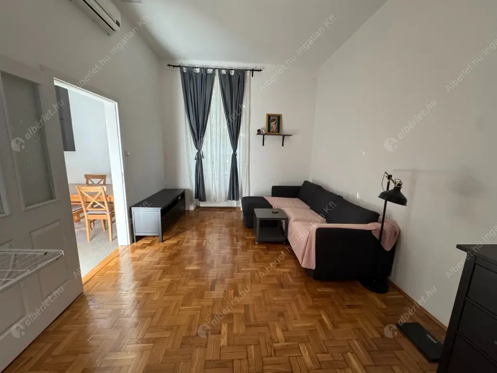 Kiadó albérlet 343000 Ft/hó áron: Budapest, V. kerület  Arany János utca. Mérete: 66 nm, 3 szobás | Alberlet.hu - 6561018